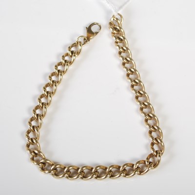 Lot 57 - A 9ct gold curb link bracelet, 21.4 grams.