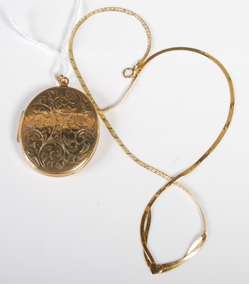 Lot 39 - A 9ct  gold oval locket, the cover with...