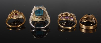 Lot 37 - Four assorted dress rings to include a 9ct...