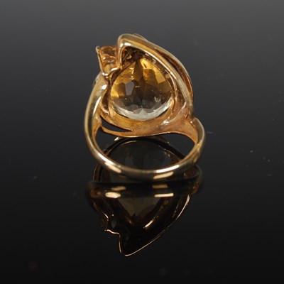 Lot 37 - A 9ct gold and Citrine set dress ring set with...