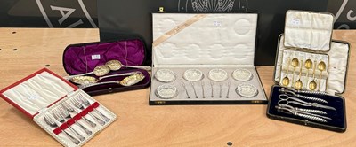 Lot 551 - A collection of cased EPNS ware to include a...