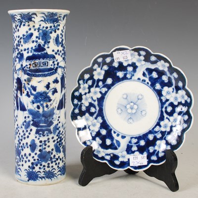 Lot 204 - A Chinese porcelain blue and white sleeve vase,...