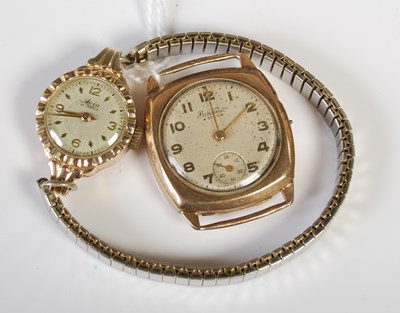 Lot 229 - A vintage gentlemans 9ct gold cased wristwatch,...