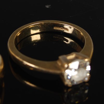 Lot 266 - Two gold rings comprising a 14ct gold 'QVC...