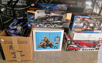 Lot 633 - A collection of assorted boxed and unboxed RC...