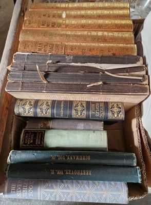 Lot 644 - A box of assorted books to include a Silver...