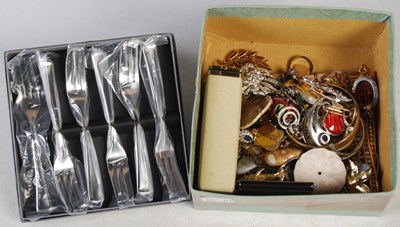 Lot 296 - A box of costume jewellery to include a white...