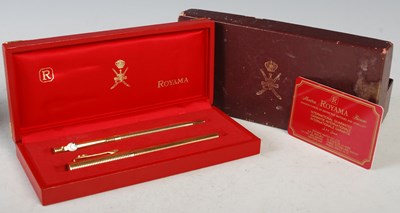 Lot 306 - Royama, an 18ct gold two pen set, each bearing...