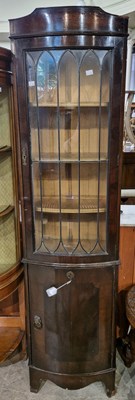 Lot 897 - An early 20th century mahogany display cabinet...