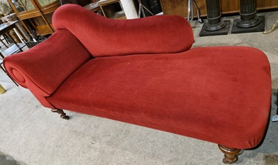 Lot 909 - A 19th century chaise longue with red velvet...