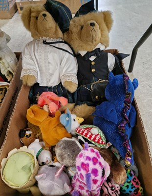 Lot 636C - A box of assorted TY toys, Beanie Babies to...