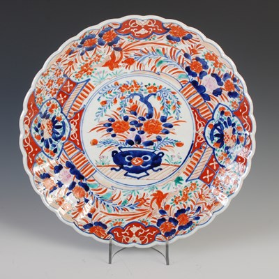 Lot 600 - A Japanese Imari porcelain charger, late 19th...