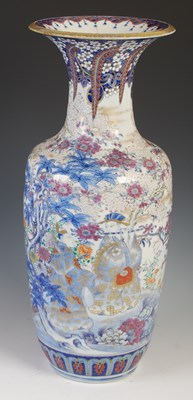 Lot 601 - A large Japanese blue and white porcelain vase,...