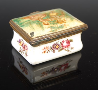 Lot 120 - An 18th century Battersea enamel patch box,...