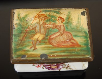 Lot 120 - An 18th century Battersea enamel patch box,...