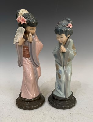 Lot 426 - Two Lladro porcelain figures of Geisha girls, '...