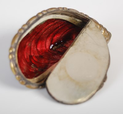 Lot 235 - An unusual snuff box formed as a mussel shell,...