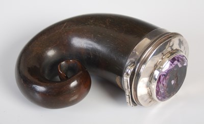 Lot 288 - A Scottish curly horn snuff mull with silver...