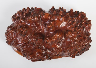 Lot 272 - A Scottish burr wood snuff box with integral...
