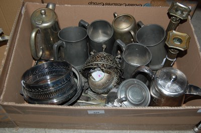 Lot 526 - A group of mixed metalware comprising EPNS...