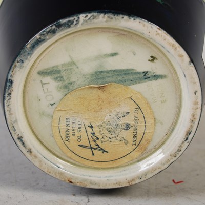 Lot 31 - A Moorcroft pottery vase decorated with...