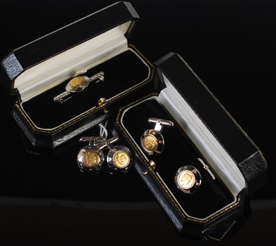 Lot 45 - A group of gentlemans silver jewellery to...