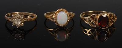 Lot 65 - Three assorted 9ct gold gem set rings, gross...