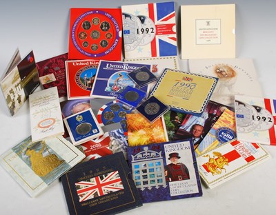 Lot 273 - A collection of assorted Royal Mint...