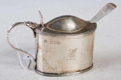 Lot 124 - An Edwardian silver mustard pot, London, 1900,...