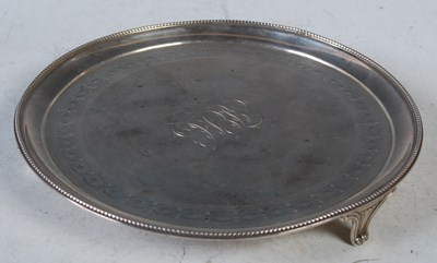 Lot 197 - A George III silver salver, London, 1791,...