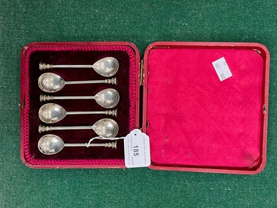 Lot 185 - A cased set of six George V silver seal top...