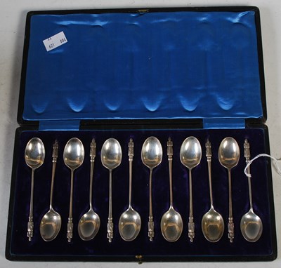 Lot 183 - A cased set of twelve Edwardian silver apostle...