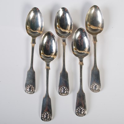 Lot 143 - A set of five Victorian silver teaspoons,...