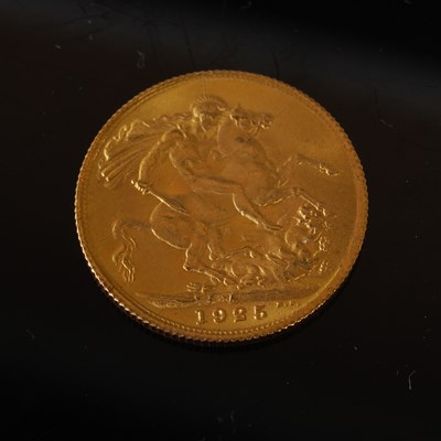 Lot 239 - A George V gold sovereign dated 1925.