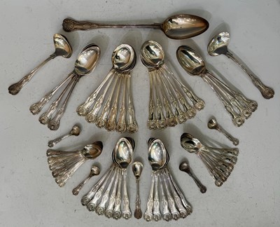 Lot 421 - A collection of EPNS Kings pattern flatware,...