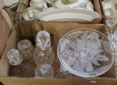 Lot 600 - Two boxes of assorted glassware