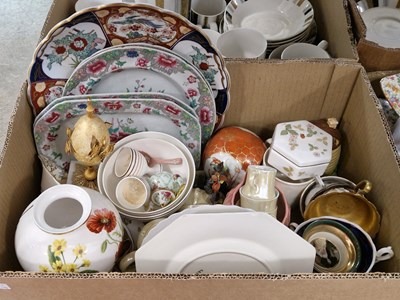 Lot 605 - Two boxes of assorted mixed ceramics to...