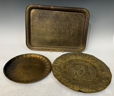 Lot 495 - A collection of antique and later brass and...