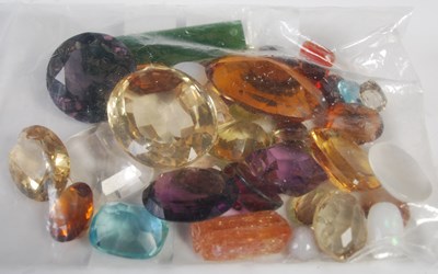 Lot 315 - A bag of assorted loose semi-precious gemstones.