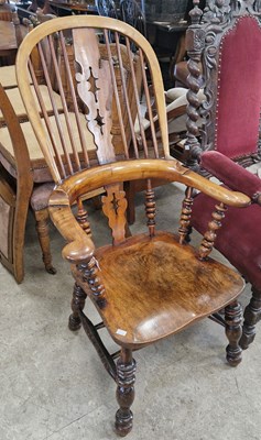 Lot 874 - An antique Windsor armchair with bobbin turned...