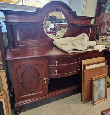 Lot 762 - An Edwardian mahogany mirror-back sideboard,...