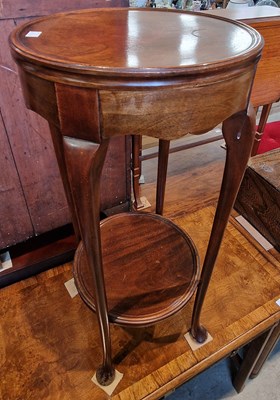 Lot 788 - An early 20th century mahogany jardinere stand,...