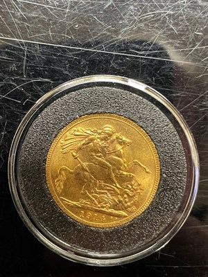 Lot 241D - A George V gold sovereign dated 1914.