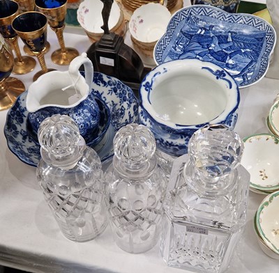 Lot 330 - A collection of assorted blue and white...