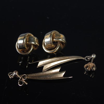 Lot 41 - A pair of 9ct gold knot earrings, 3.7g;...