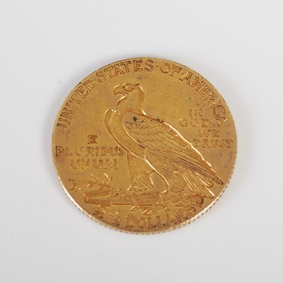 Lot 61 - A United States of America gold two and a half...