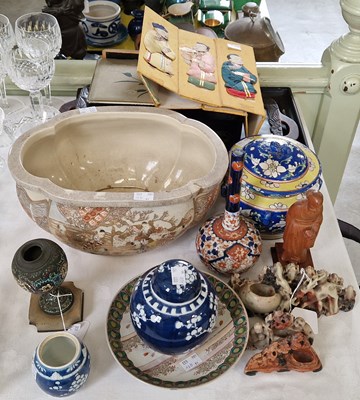 Lot 370 - A collection of Chinese and Japanese wares to...