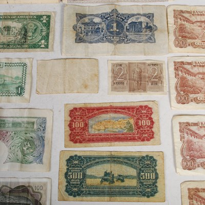 Lot 71 - Banknotes - a collection of assorted banknotes...