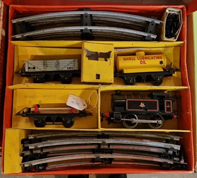 Lot 397 - A boxed Hornby "0-Gauge Clockwork Trainset,...