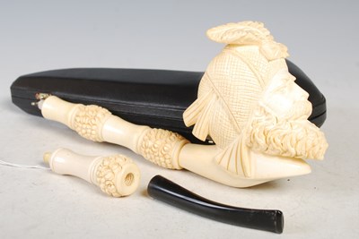 Lot 258 - A vintage Meerschaum church warden's pipe....